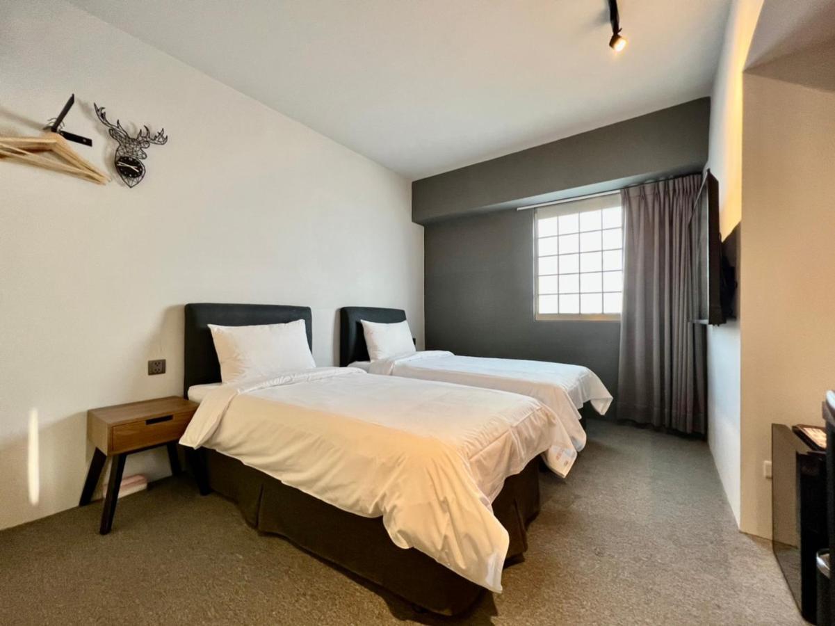 Doudian Ddinn Hotel Taichung Exterior photo
